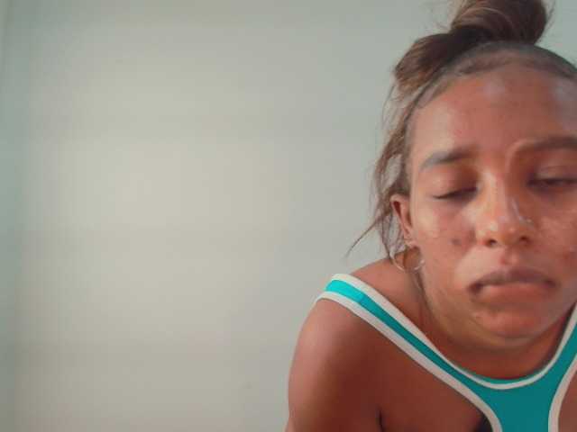 NahiaSoleil live cam preview