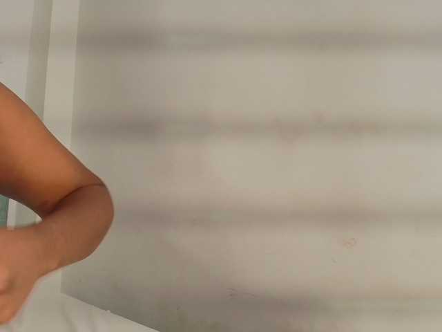 NahiaSoleil live cam on BongaCams