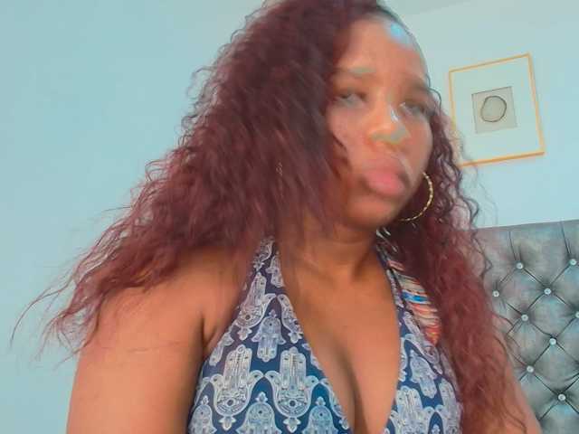 NahiaSoleil live cam on BongaCams