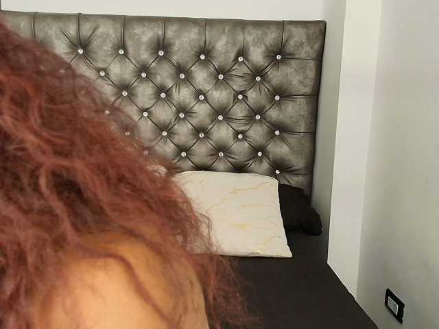NahiaSoleil live cam on BongaCams