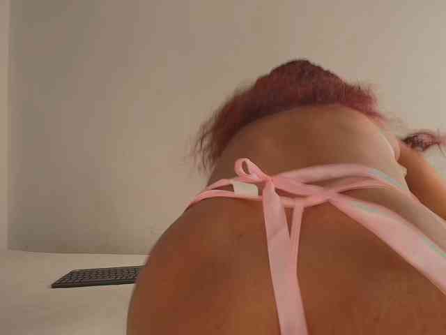NahiaSoleil webcam