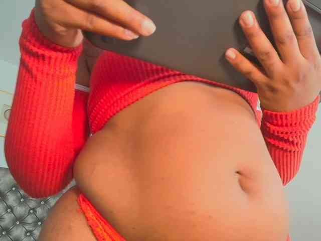 NahiaSoleil Live Webcam on BongaCams