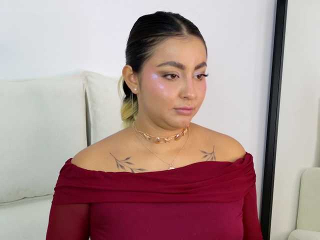 ElinaHon live cam on BongaCams