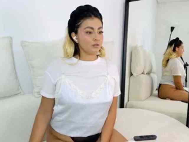 ElinaHon ElinaHon