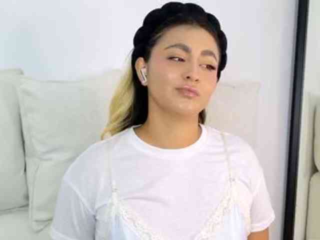 ElinaHon
