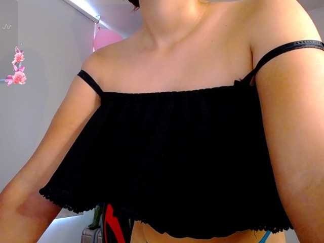 Alisson-Grey live cam on BongaCams