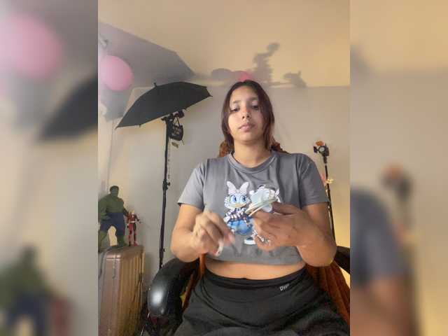 Alisson-Grey live cam on BongaCams