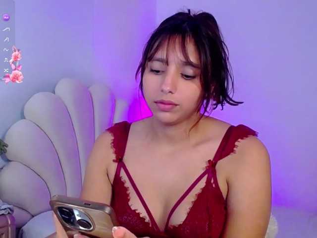 Alisson-Grey live cam on BongaCams