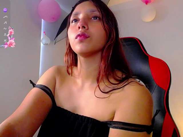 Alisson-Grey live cam on BongaCams