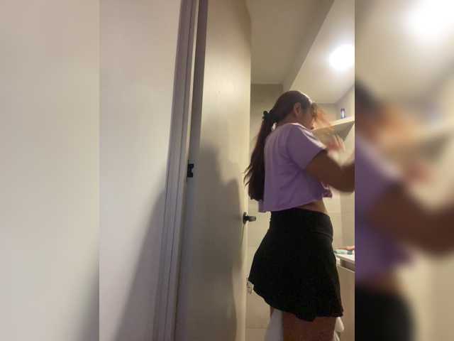Alisson-Grey live cam on BongaCams