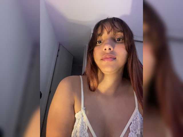 Alisson-Grey live cam on BongaCams