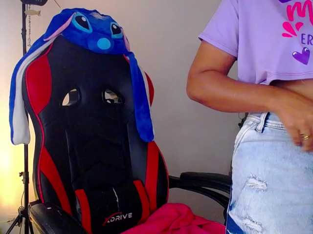 Alisson-Grey live cam on BongaCams