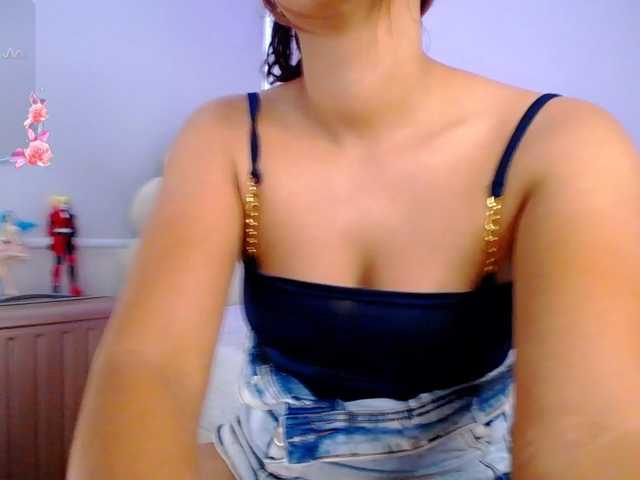 Alisson-Grey live cam on BongaCams