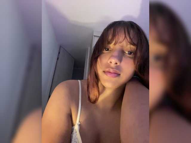 Alisson-Grey live cam on BongaCams