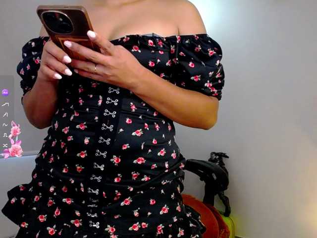Alisson-Grey live cam on BongaCams