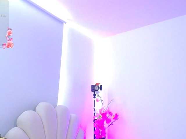 Alisson-Grey live cam on BongaCams