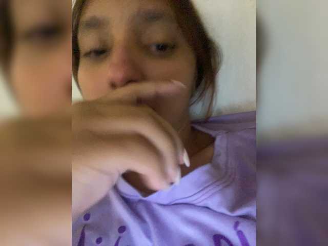 Alisson-Grey live cam on BongaCams