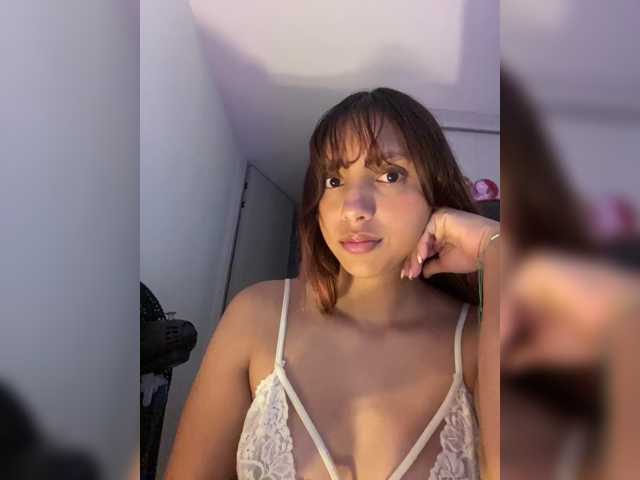 Alisson-Grey live cam on BongaCams