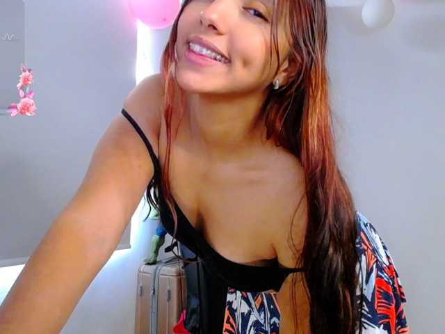 Alisson-Grey live cam on BongaCams