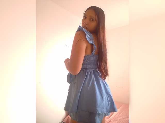 Alisson-Grey live cam on BongaCams