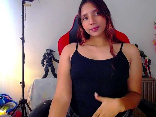 Alisson-Grey live cam on BongaCams
