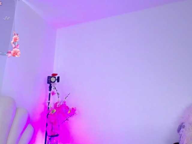 Alisson-Grey live cam on BongaCams