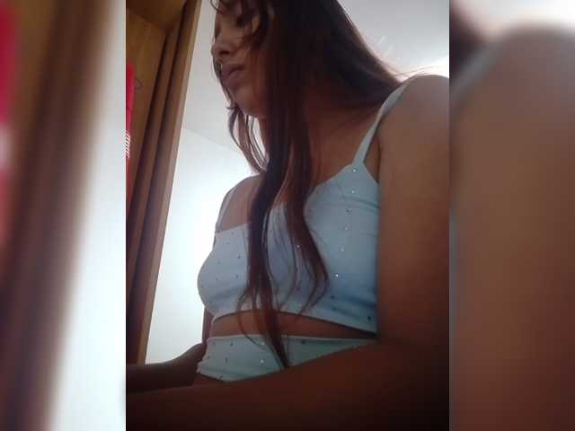 Alisson-Grey live cam on BongaCams