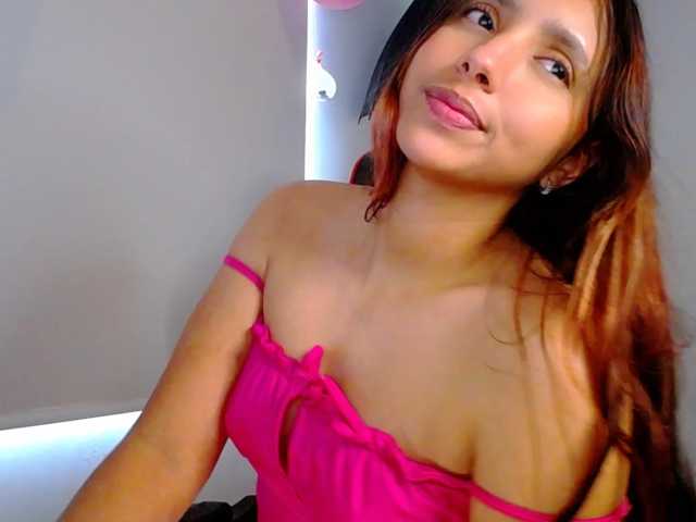 Alisson-Grey live cam on BongaCams