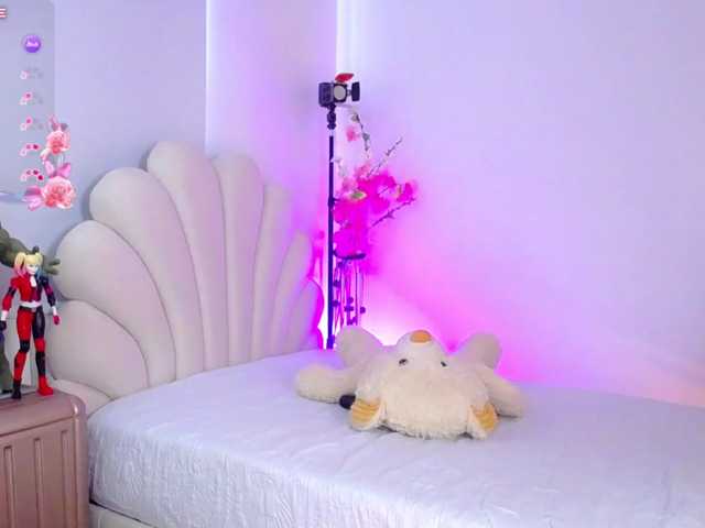Alisson-Grey live cam on BongaCams
