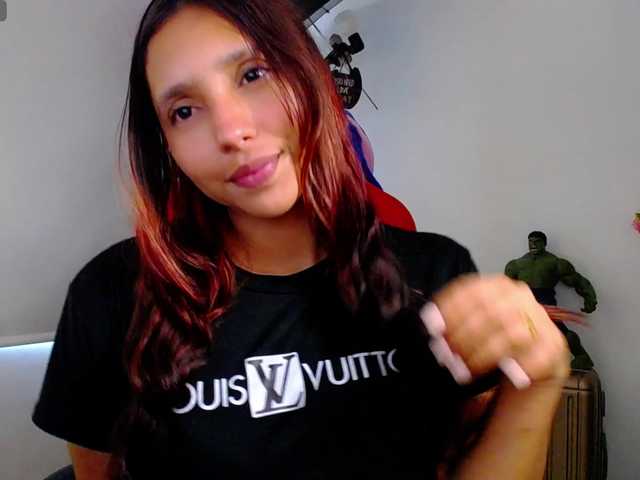 Alisson-Grey live cam on BongaCams