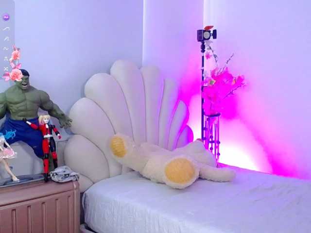 Alisson-Grey live cam on BongaCams