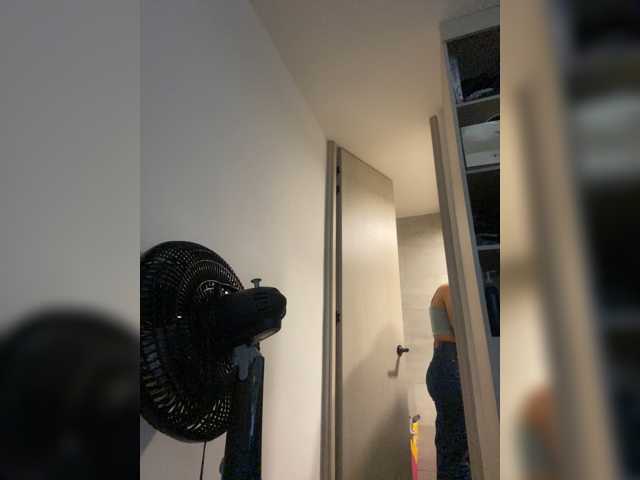 Alisson-Grey live cam preview