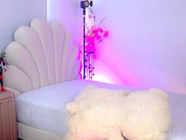 Alisson-Grey live cam on BongaCams