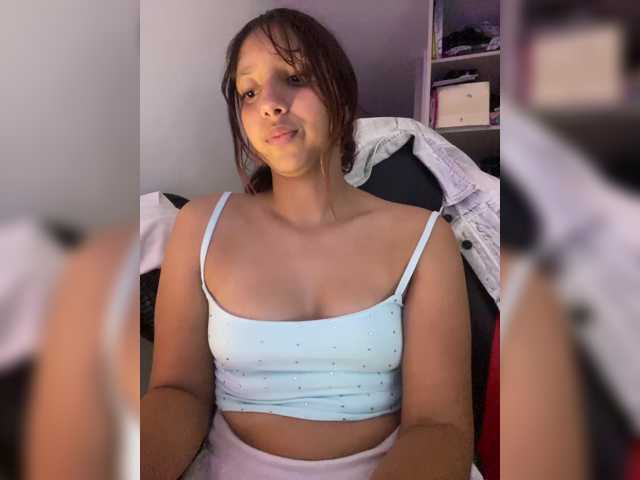 Alisson-Grey live cam on BongaCams