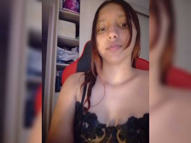 Alisson-Grey live cam preview