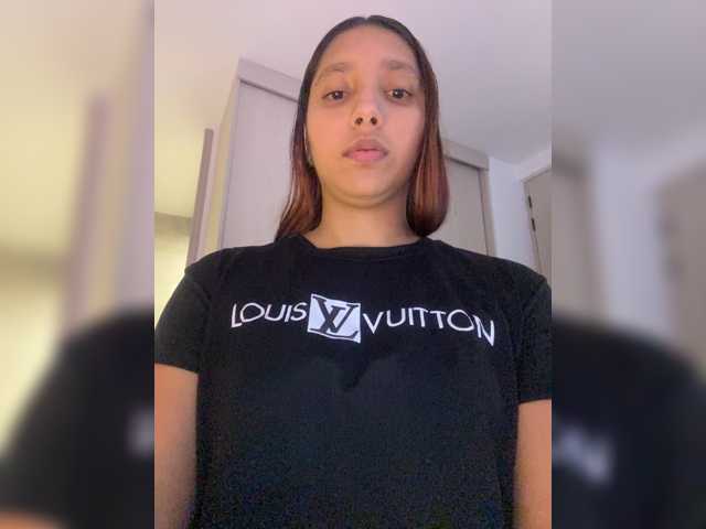 Alisson-Grey live cam on BongaCams