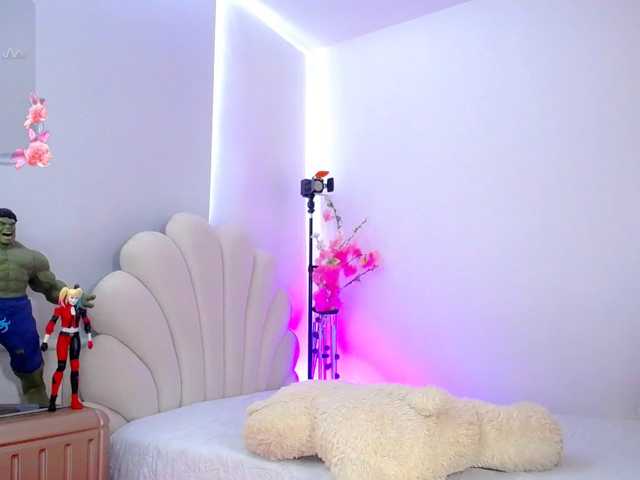 Alisson-Grey live cam on BongaCams