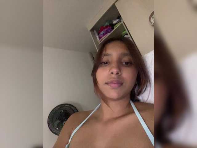 Alisson-Grey live cam on BongaCams