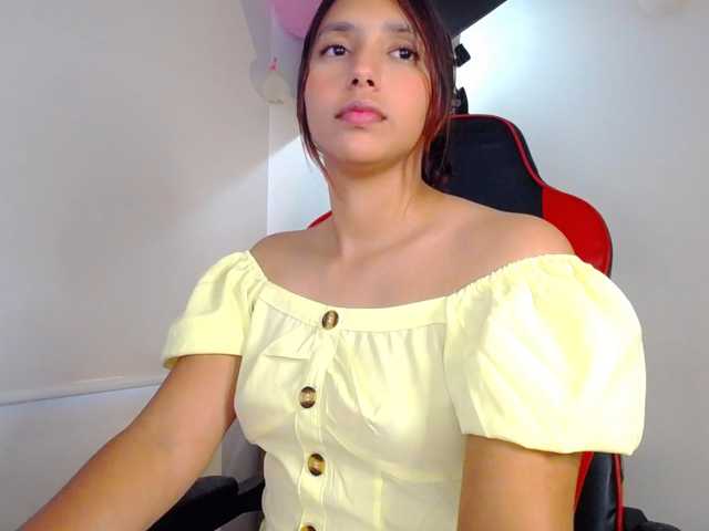 Alisson-Grey live cam on BongaCams