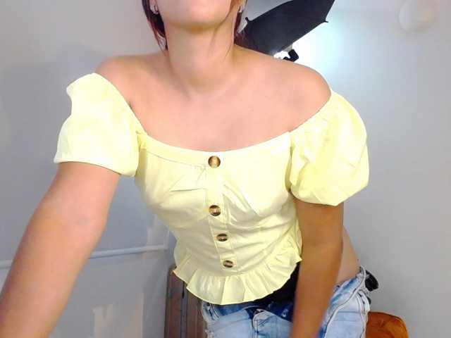 Alisson-Grey live cam on BongaCams