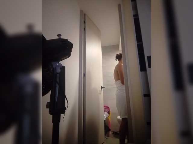 Alisson-Grey live cam on BongaCams