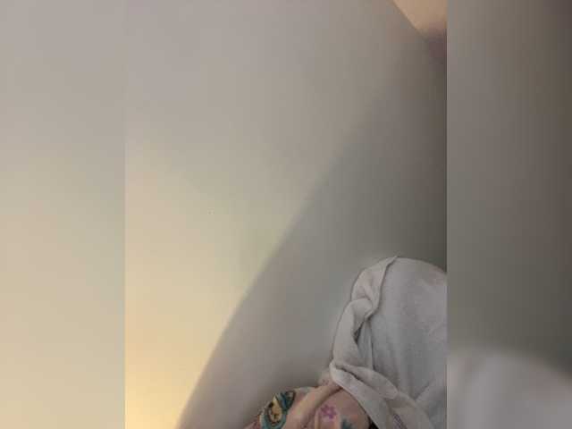 Alisson-Grey live cam on BongaCams
