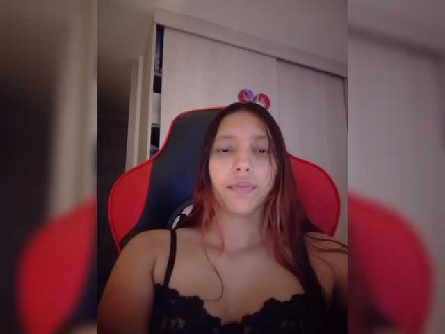 Alisson-Grey live cam on BongaCams