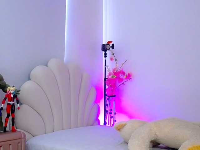 Alisson-Grey live cam on BongaCams