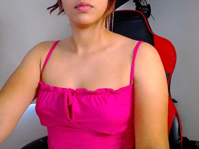 Alisson-Grey live cam on BongaCams