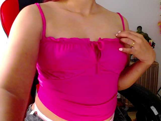 Alisson-Grey live cam on BongaCams