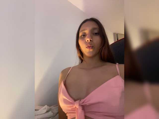 Alisson-Grey live cam on BongaCams