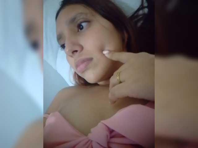 Alisson-Grey live cam on BongaCams