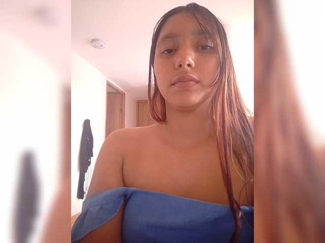 Alisson-Grey live cam preview