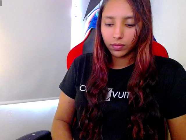 Alisson-Grey webcam